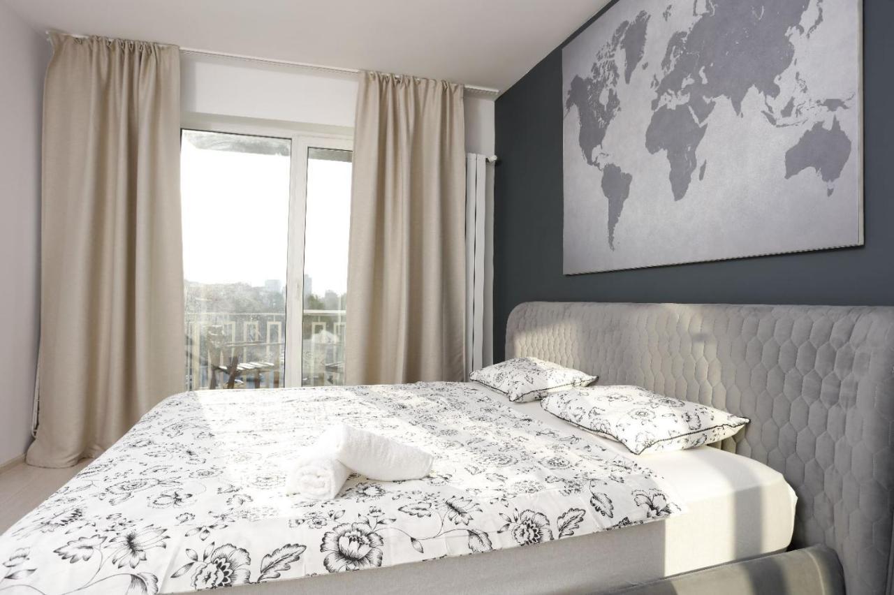 2 Bedroom Apartment With Amazing View In City Center Bükreş Dış mekan fotoğraf